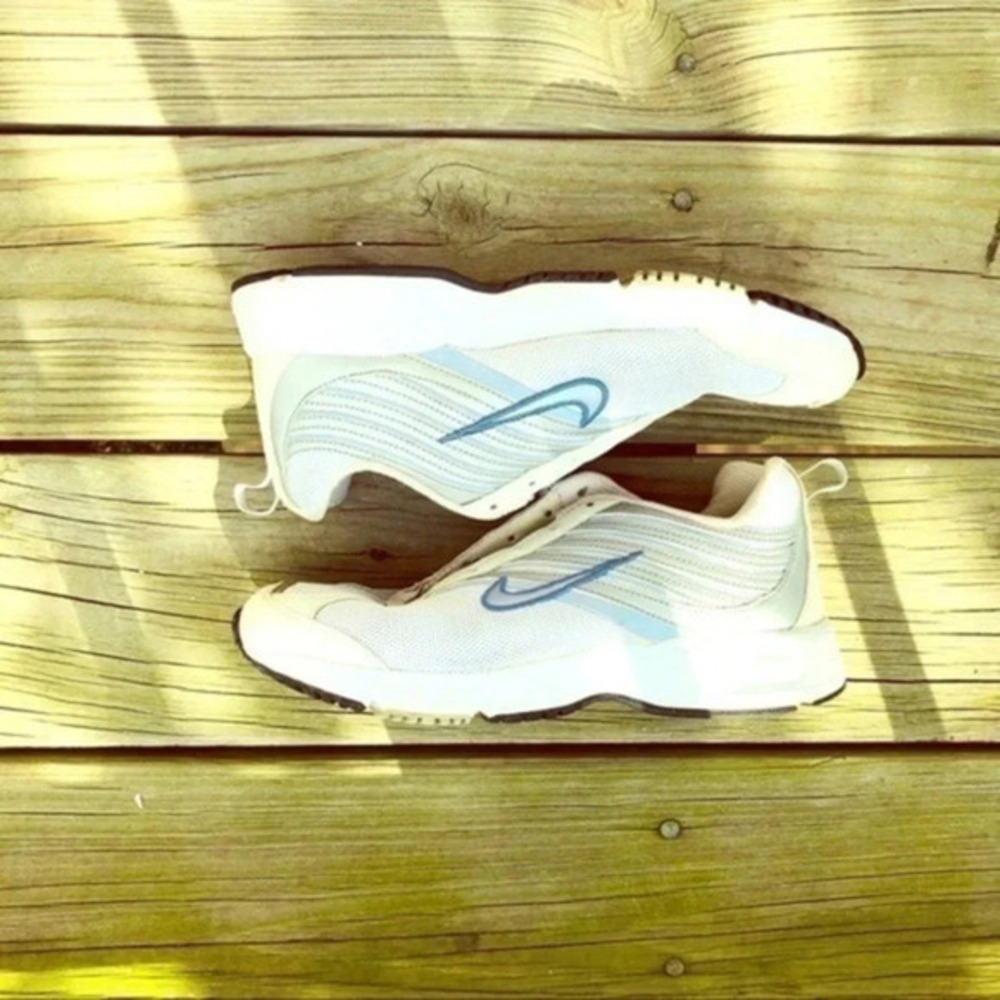 Nike women’s sneakers athletic shoes size …